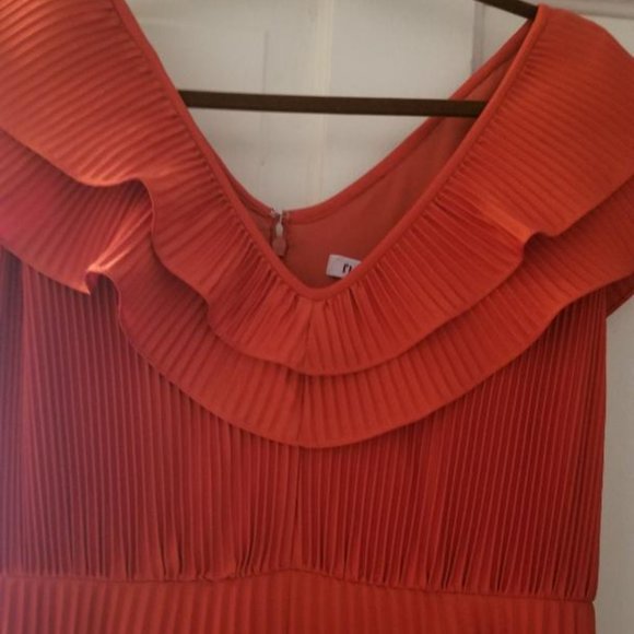 tampico ruffle pleat asymmetrical gown - Picture 2 of 3